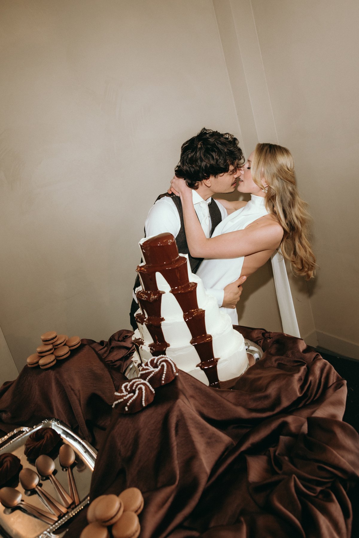 Wedding makeup & hair — atMirror, Monnickendam by Anna Merenfeld (photo 5)